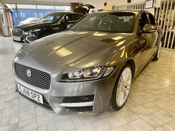 Used Jaguar XF 2018 for sale - 79060588: Photo
