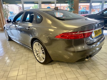 Used Jaguar XF 2018 for sale - 79060588: Photo