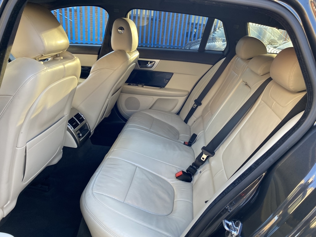 Used Jaguar XF 2014 for sale - 76492525: Photo 11