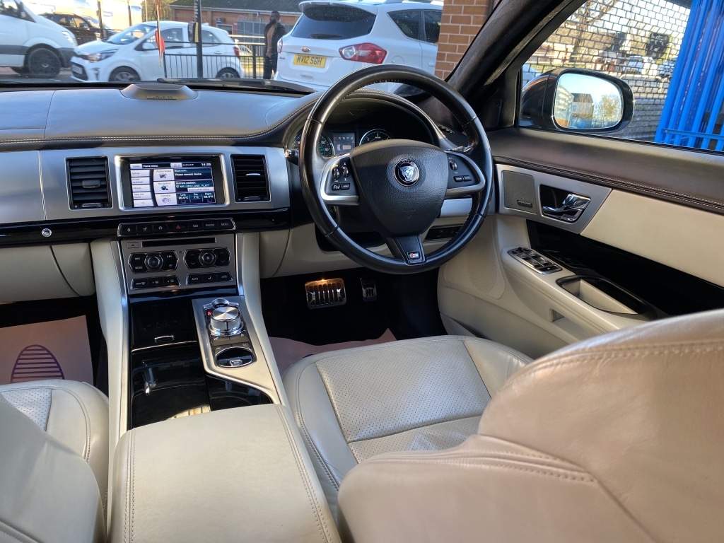 Used Jaguar XF 2014 for sale - 76492525: Photo 12