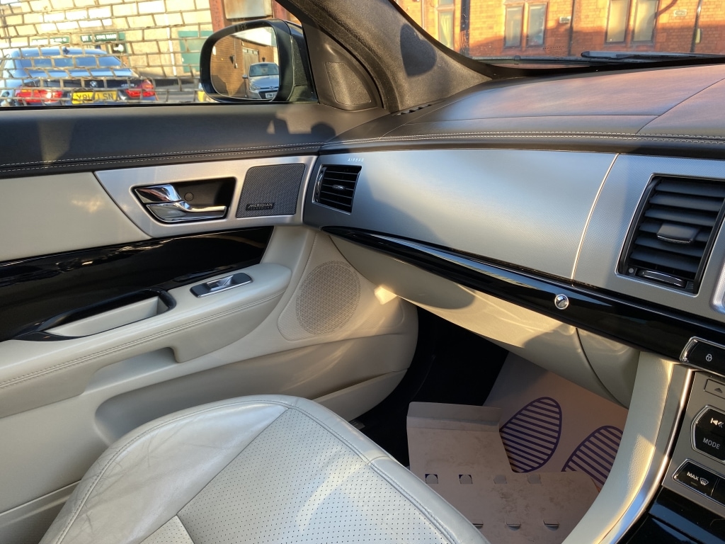 Used Jaguar XF 2014 for sale - 76492525: Photo 22