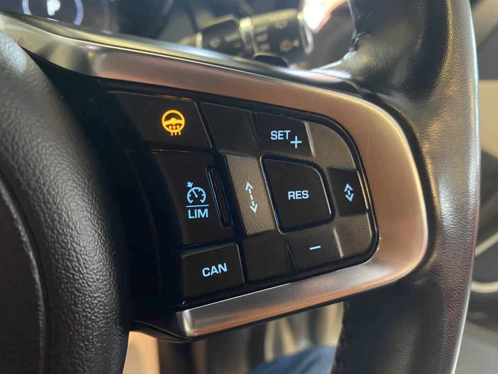 Used Jaguar E-Pace 2018 for sale - 76726083: Photo 29