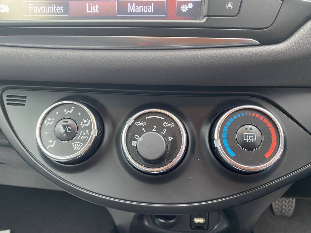 Used Toyota Yaris 2015 for sale - 76497658: Photo 19