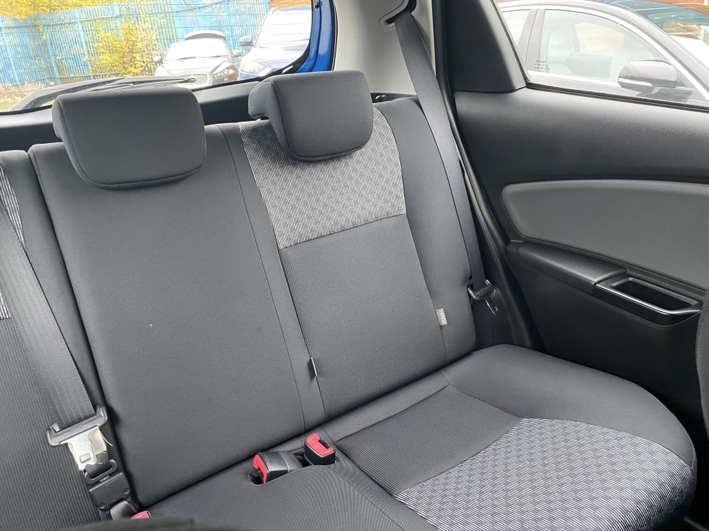 Used Toyota Yaris 2015 for sale - 76497658: Photo 25