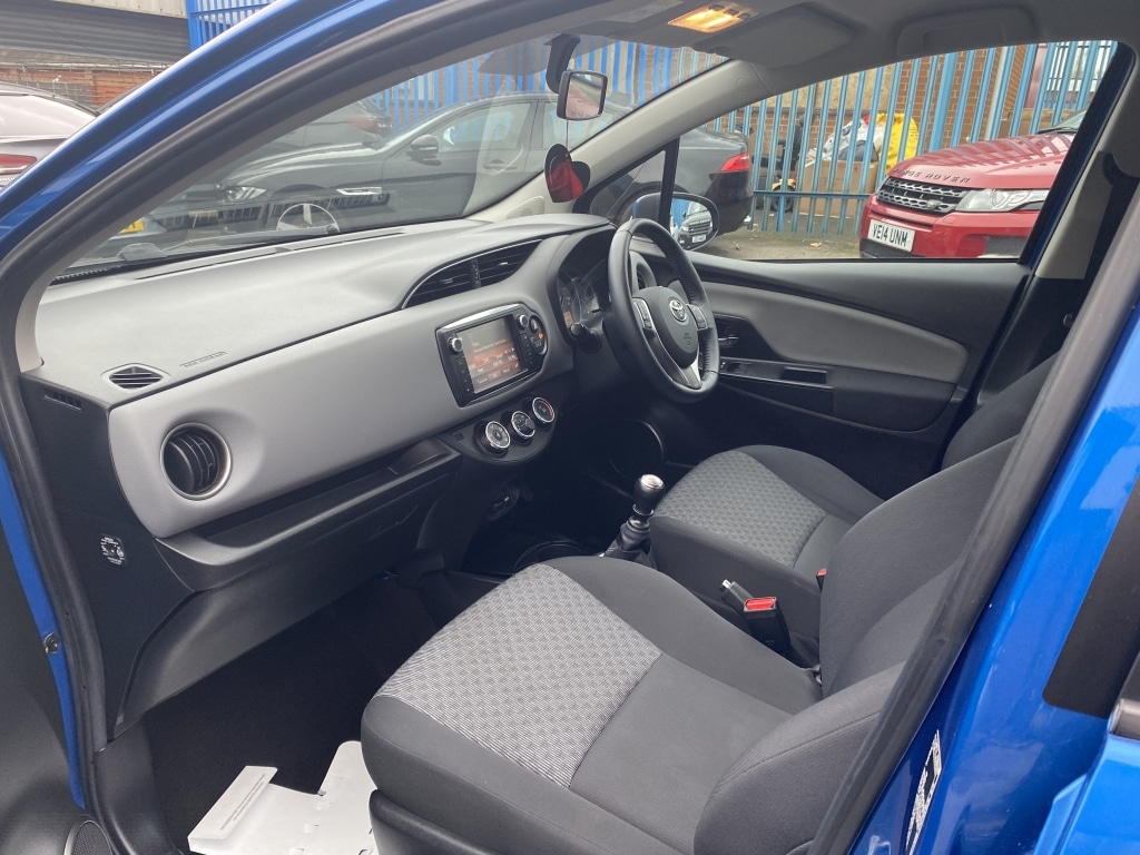 Used Toyota Yaris 2015 for sale - 76497658: Photo 5