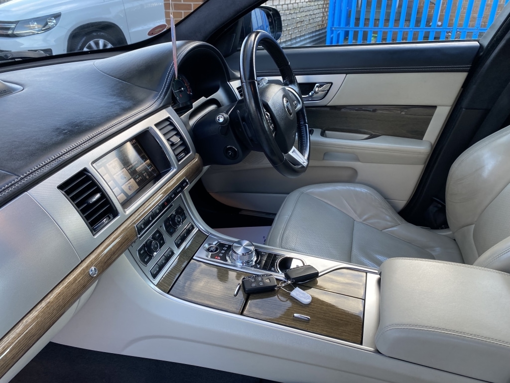 Used Jaguar XF 2014 for sale - 77055296: Photo 13