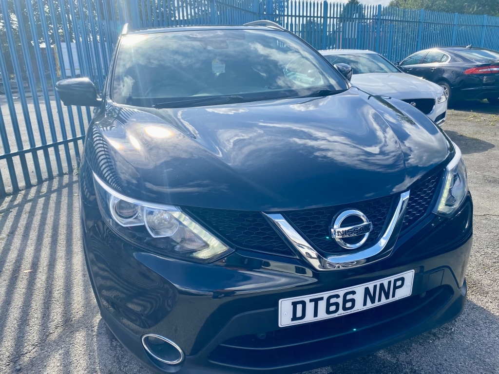 Used Nissan Qashqai 2017 for sale - 75058330: Photo 2