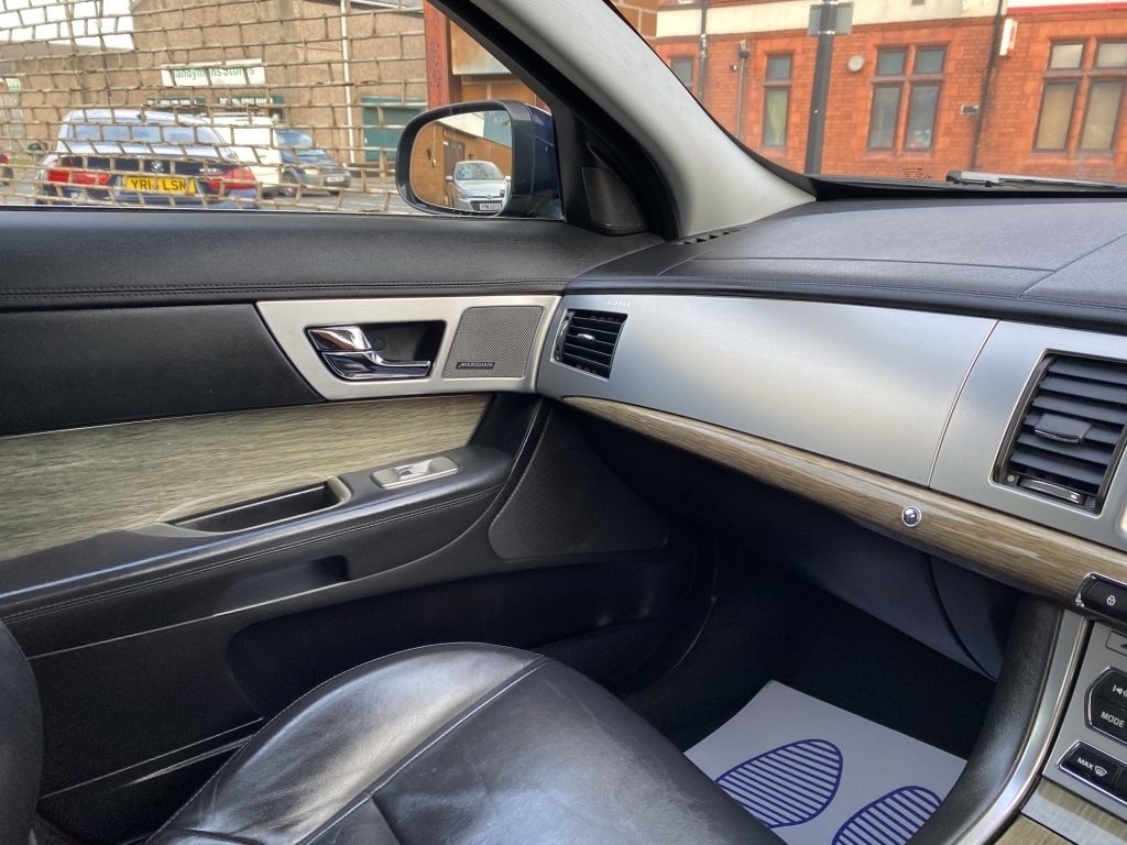 Used Jaguar XF 2014 for sale - 76656436: Photo 22