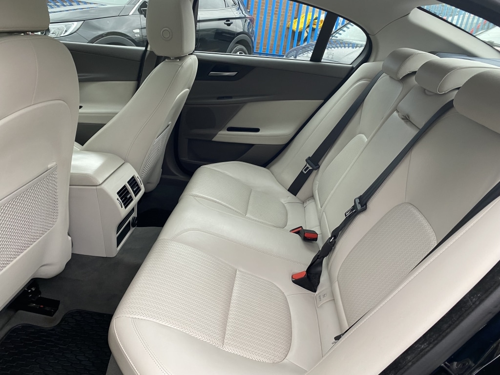 Used Jaguar XE 2016 for sale - 76375066: Photo 10