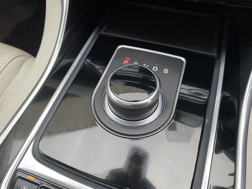 Used Jaguar XE 2016 for sale - 76375066: Photo 21