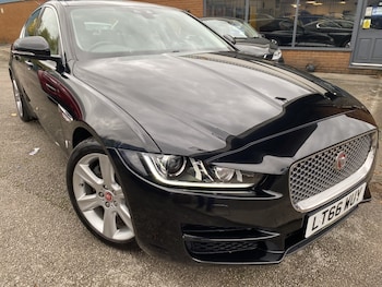 Used Jaguar XE 2016 for sale - 76375066: Photo