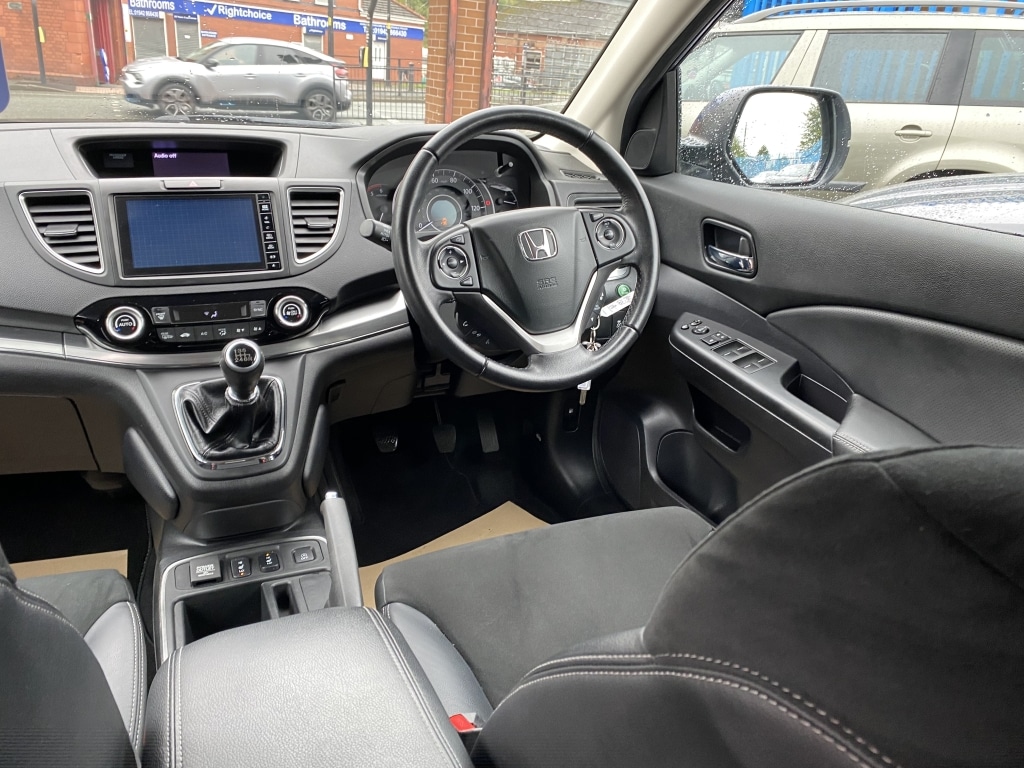 Used Honda CR-V 2018 for sale - 76000400: Photo 11