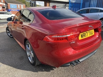 Used Jaguar XE 2017 for sale - 75893110: Photo