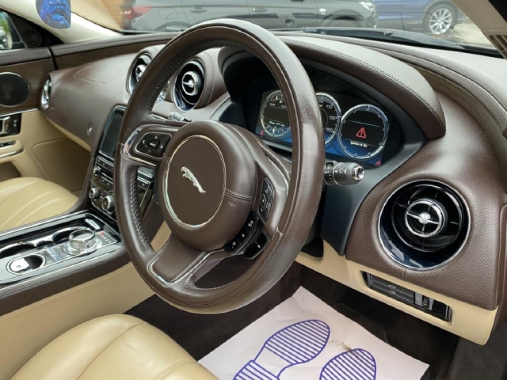 Used Jaguar XJ 2014 for sale - 76258051: Photo 14