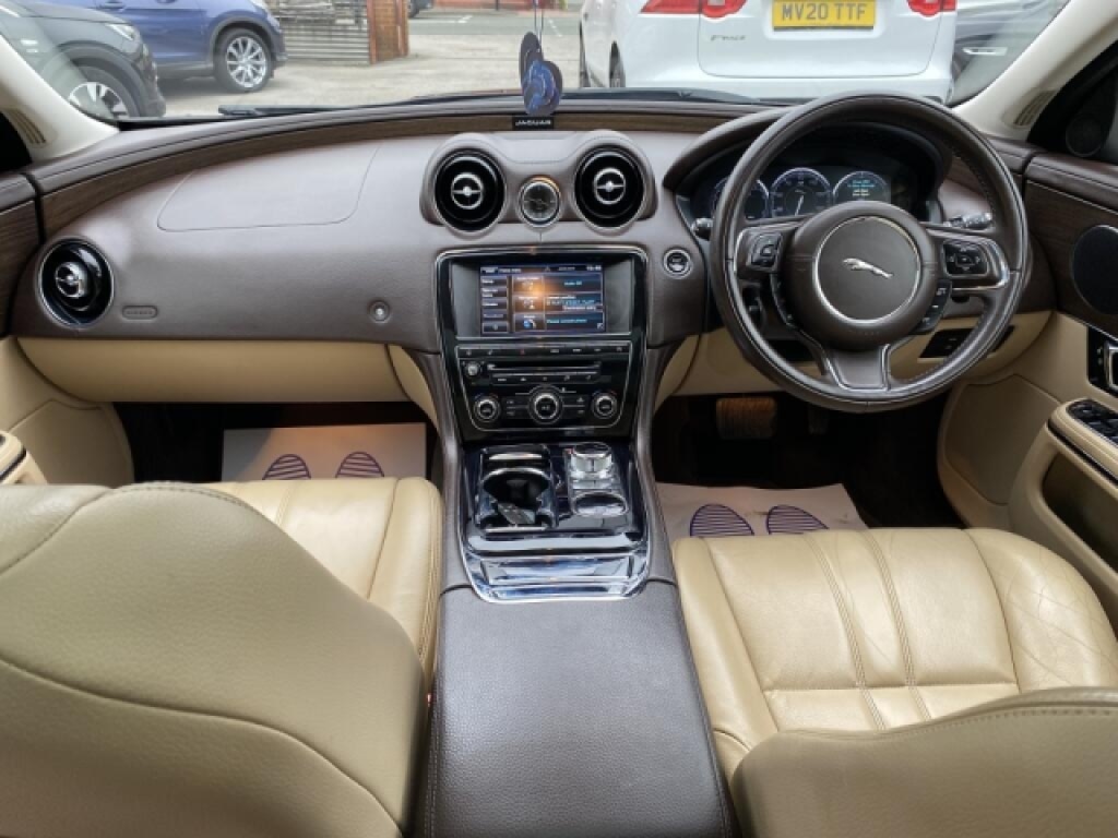 Used Jaguar XJ 2014 for sale - 76258051: Photo 16