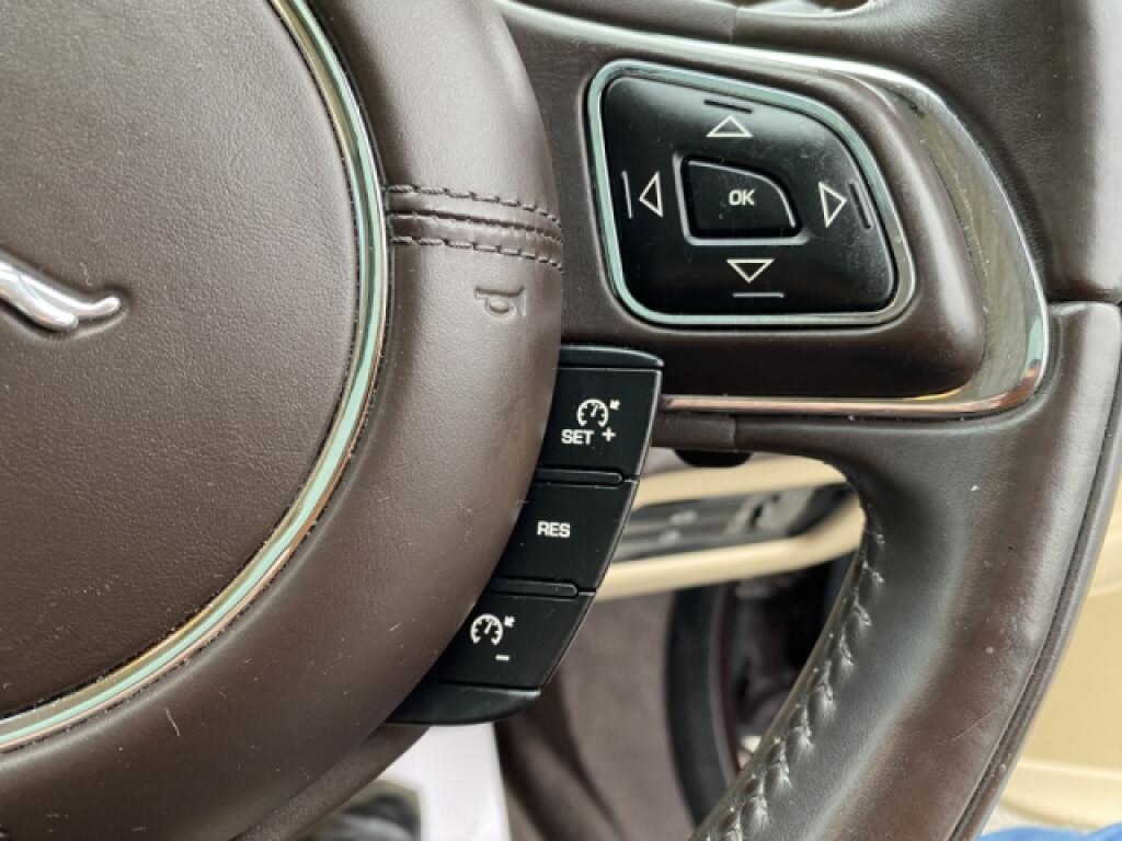 Used Jaguar XJ 2014 for sale - 76258051: Photo 19