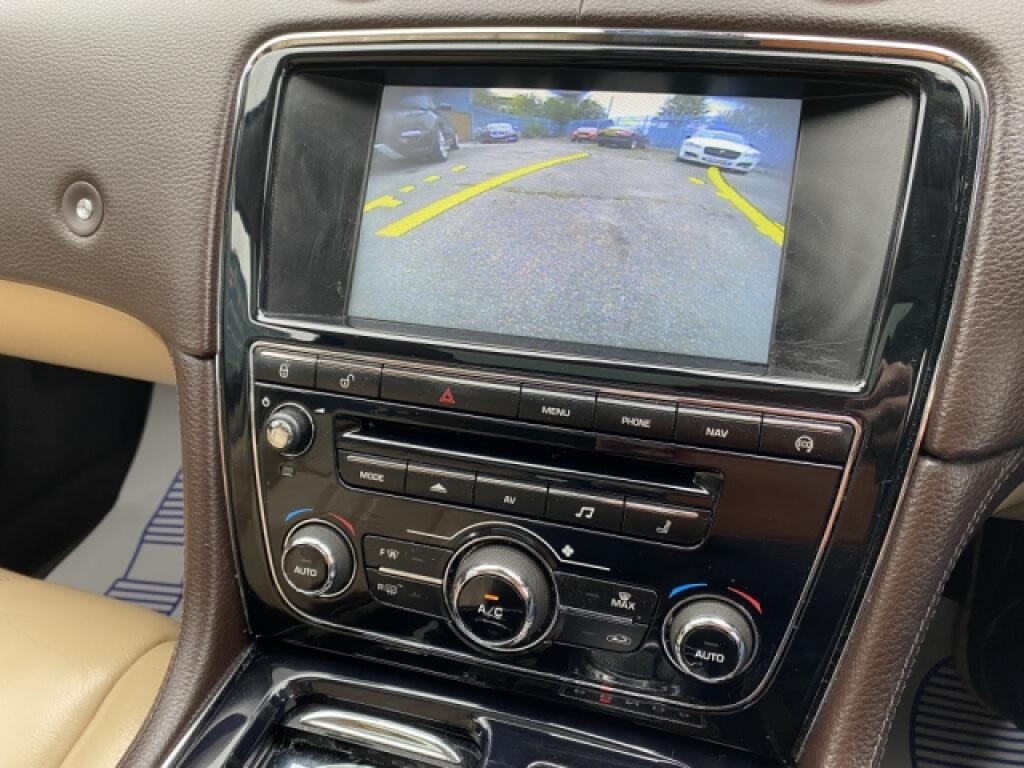 Used Jaguar XJ 2014 for sale - 76258051: Photo 24