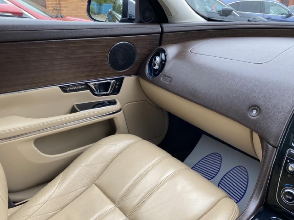 Used Jaguar XJ 2014 for sale - 76258051: Photo 28