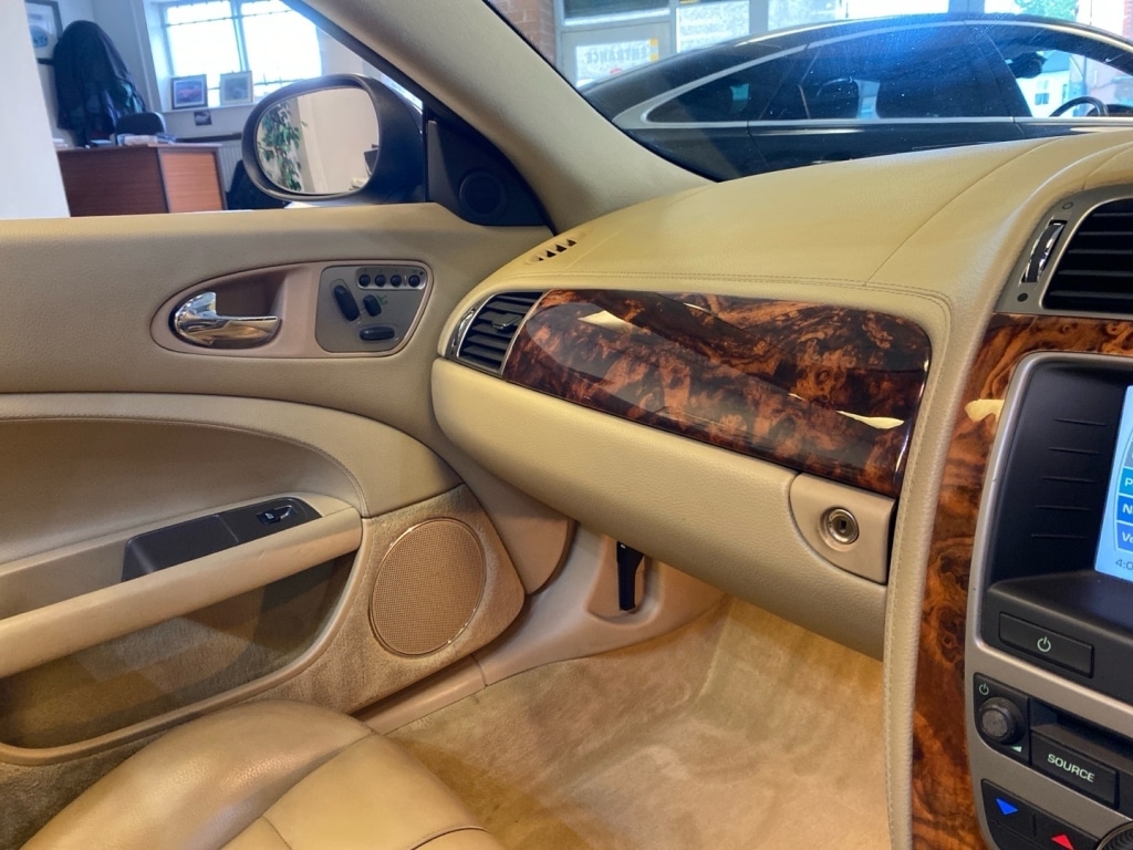 Used Jaguar XK 2006 for sale - 76258054: Photo 14