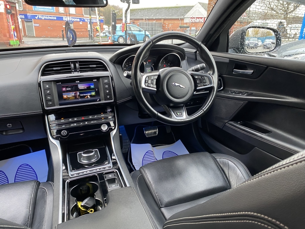 Used Jaguar XE 2018 for sale - 76749256: Photo 12