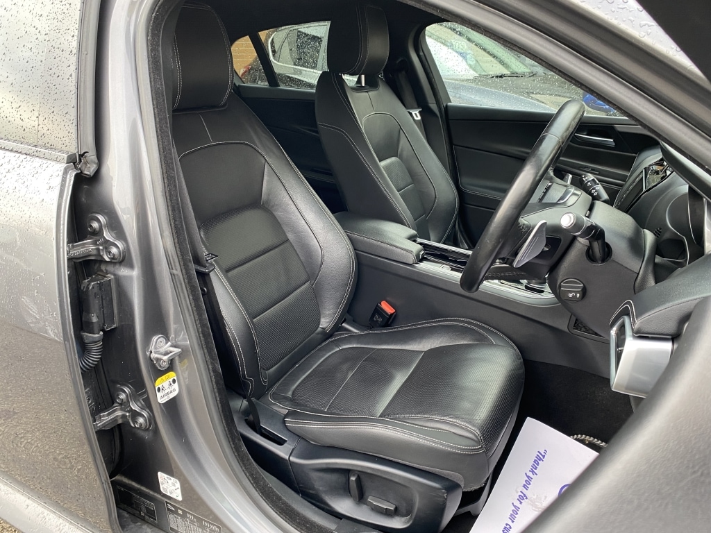 Used Jaguar XE 2018 for sale - 76749256: Photo 18