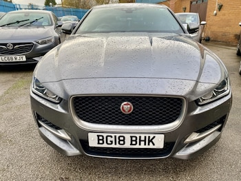 Used Jaguar XE 2018 for sale - 76749256: Photo