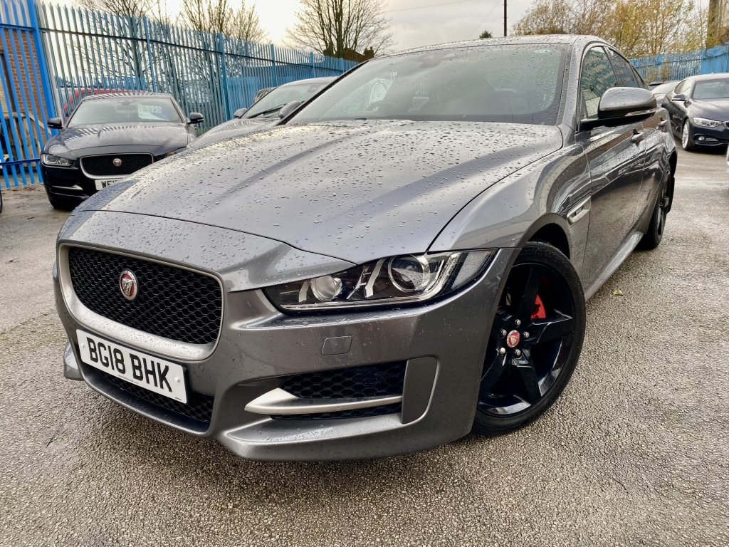 Used Jaguar XE 2018 for sale - 76749256: Photo 3