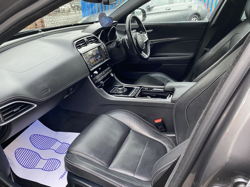 Used Jaguar XE 2018 for sale - 76749256: Photo 7