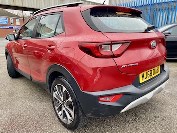 Used Kia Stonic 2018 for sale - 77272645: Photo