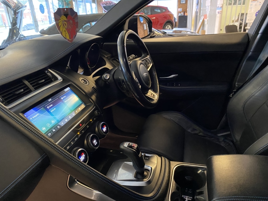 Used Jaguar E-Pace 2018 for sale - 77284838: Photo 9