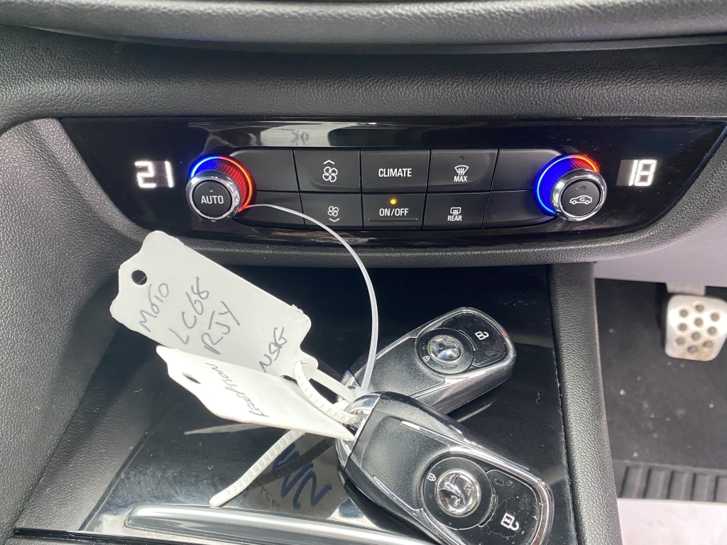 Used Vauxhall Insignia 2018 for sale - 76288700: Photo 19