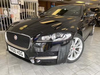 Used Jaguar XF 2018 for sale - 79552359: Photo