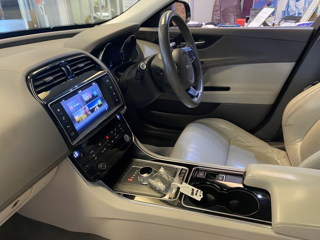 Used Jaguar XE 2016 for sale - 77669253: Photo 12