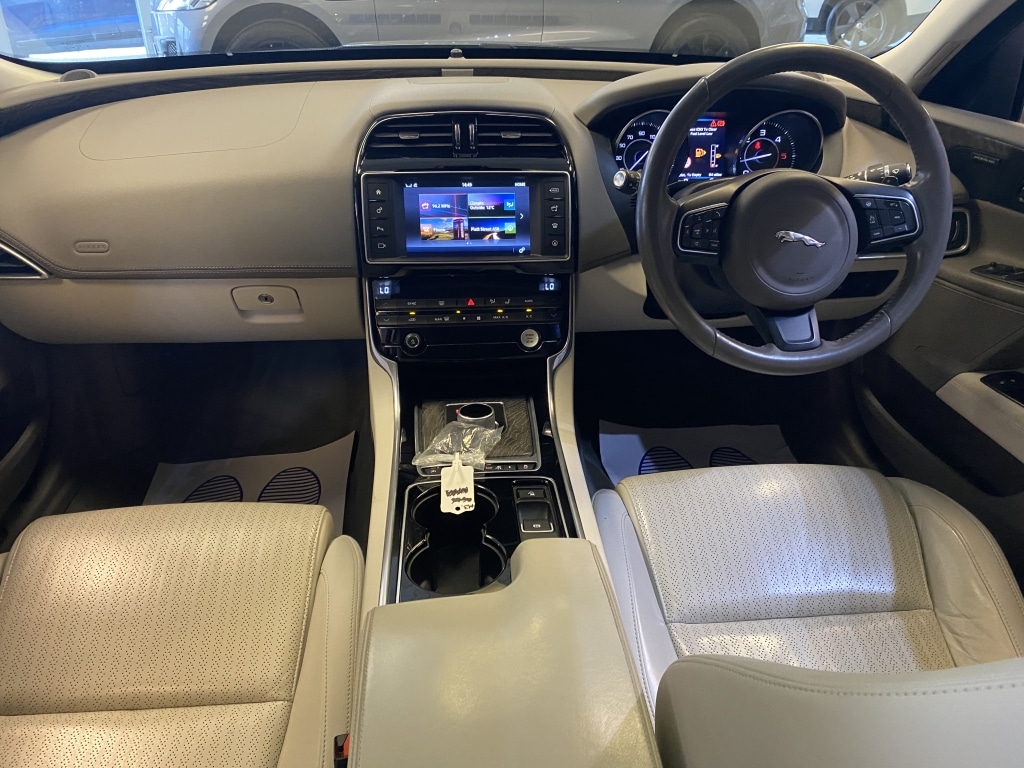 Used Jaguar XE 2016 for sale - 77669253: Photo 15