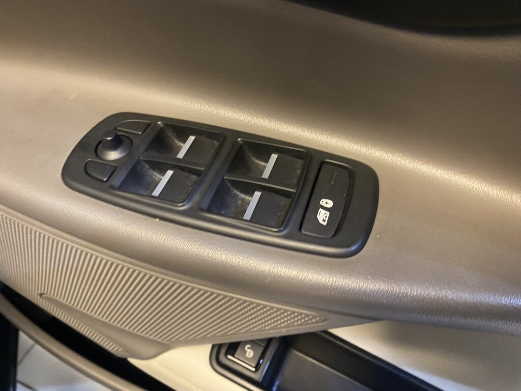 Used Jaguar XE 2016 for sale - 77669253: Photo 18