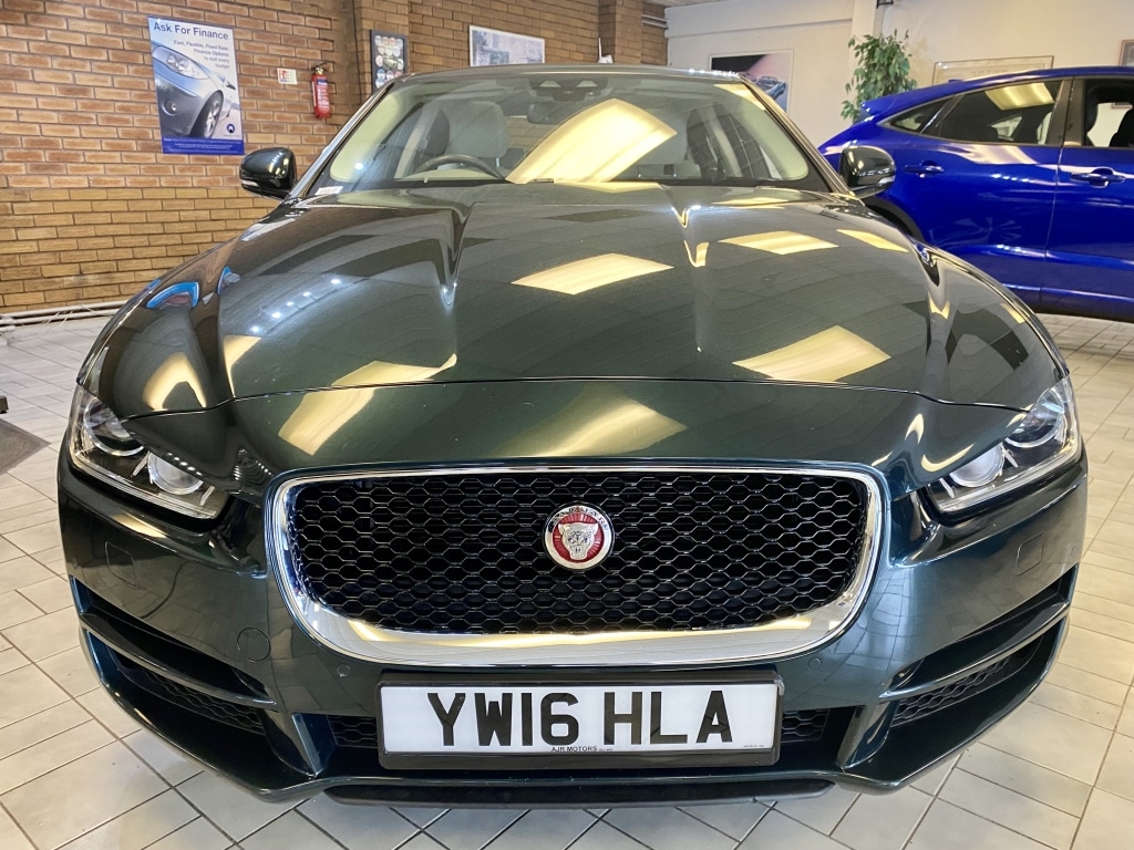 Used Jaguar XE 2016 for sale - 77669253: Photo 3