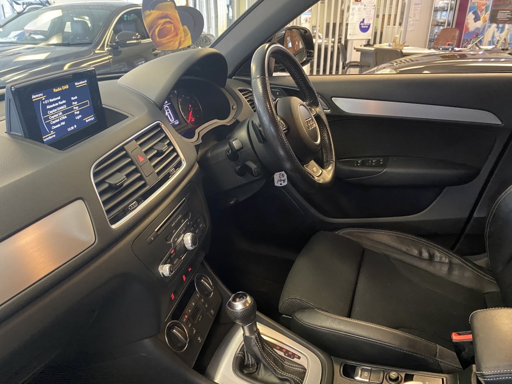 Used Audi Q3 2017 for sale - 76492526: Photo 10