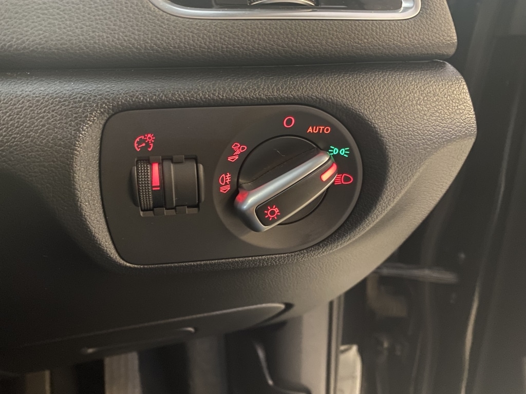 Used Audi Q3 2017 for sale - 76492526: Photo 17