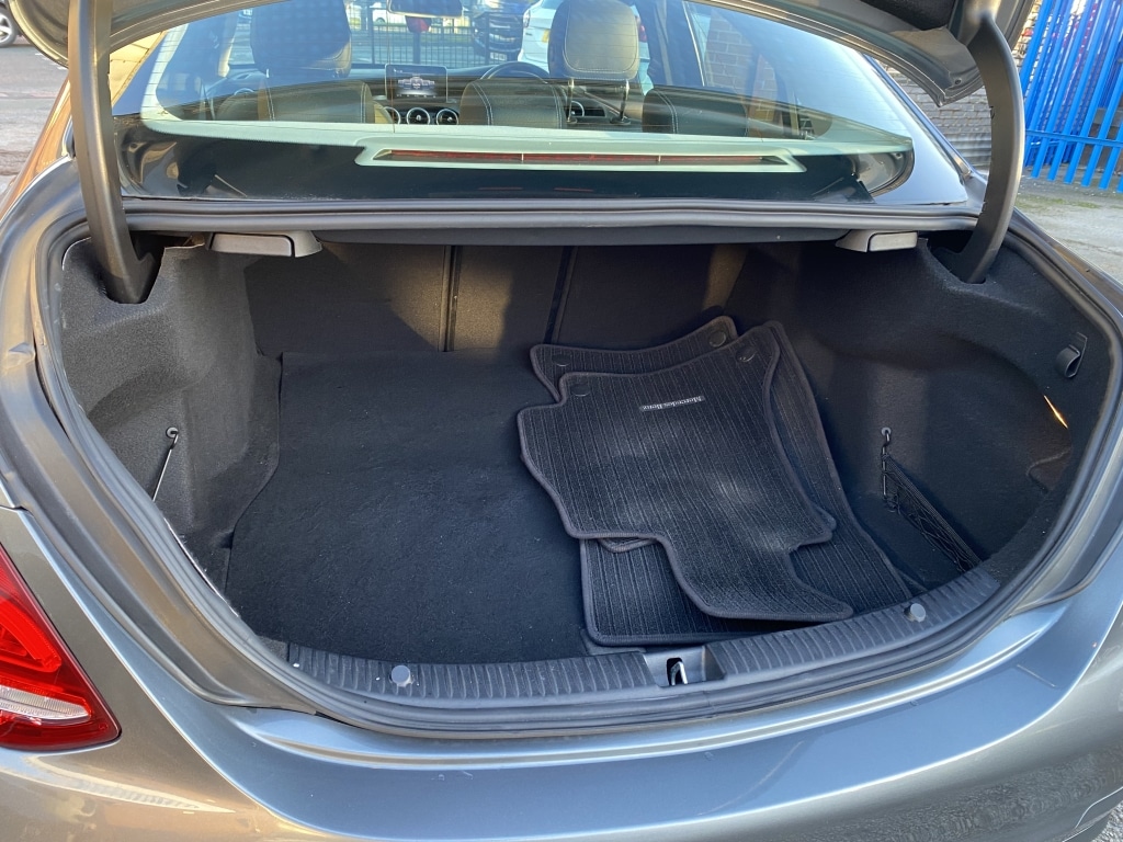 Used Mercedes-Benz C Class 2017 for sale - 77154645: Photo 8