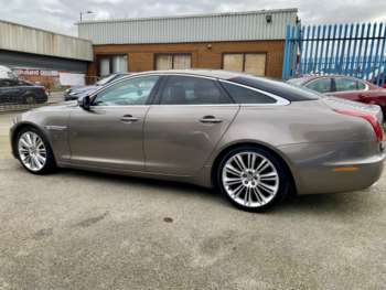 Used Jaguar XJ 2010 for sale - 74603893: Photo