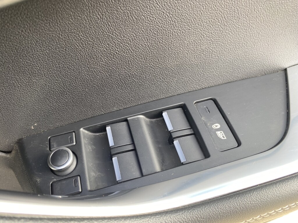 Used Jaguar XE 2019 for sale - 78211550: Photo 14