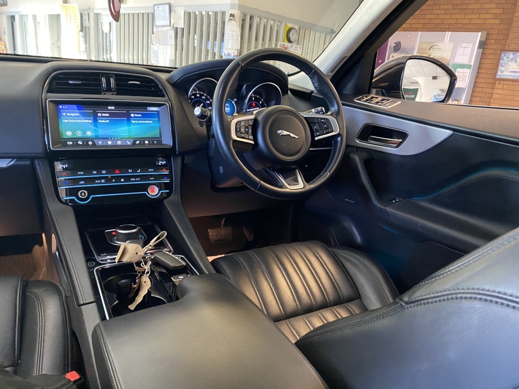 Used Jaguar F-Pace 2019 for sale - 76589219: Photo 11