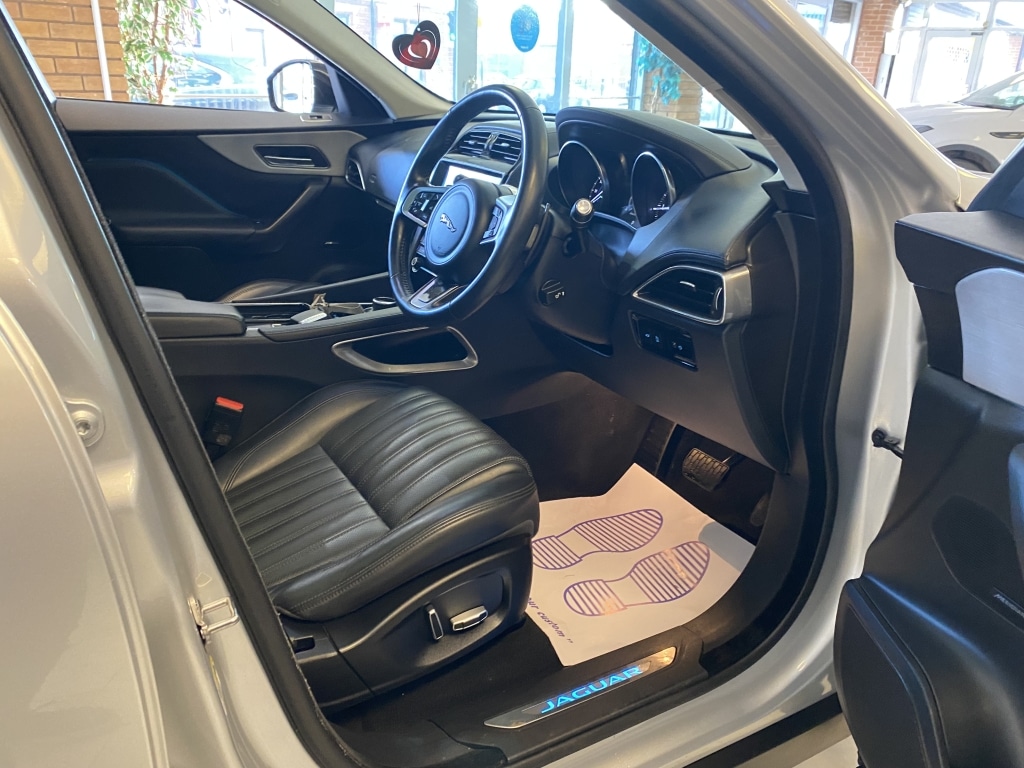 Used Jaguar F-Pace 2019 for sale - 76589219: Photo 18