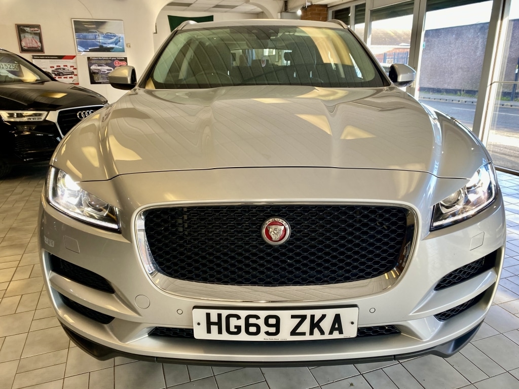 Used Jaguar F-Pace 2019 for sale - 76589219: Photo 3