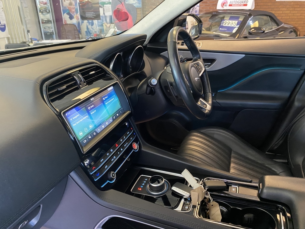 Used Jaguar F-Pace 2019 for sale - 76589219: Photo 9