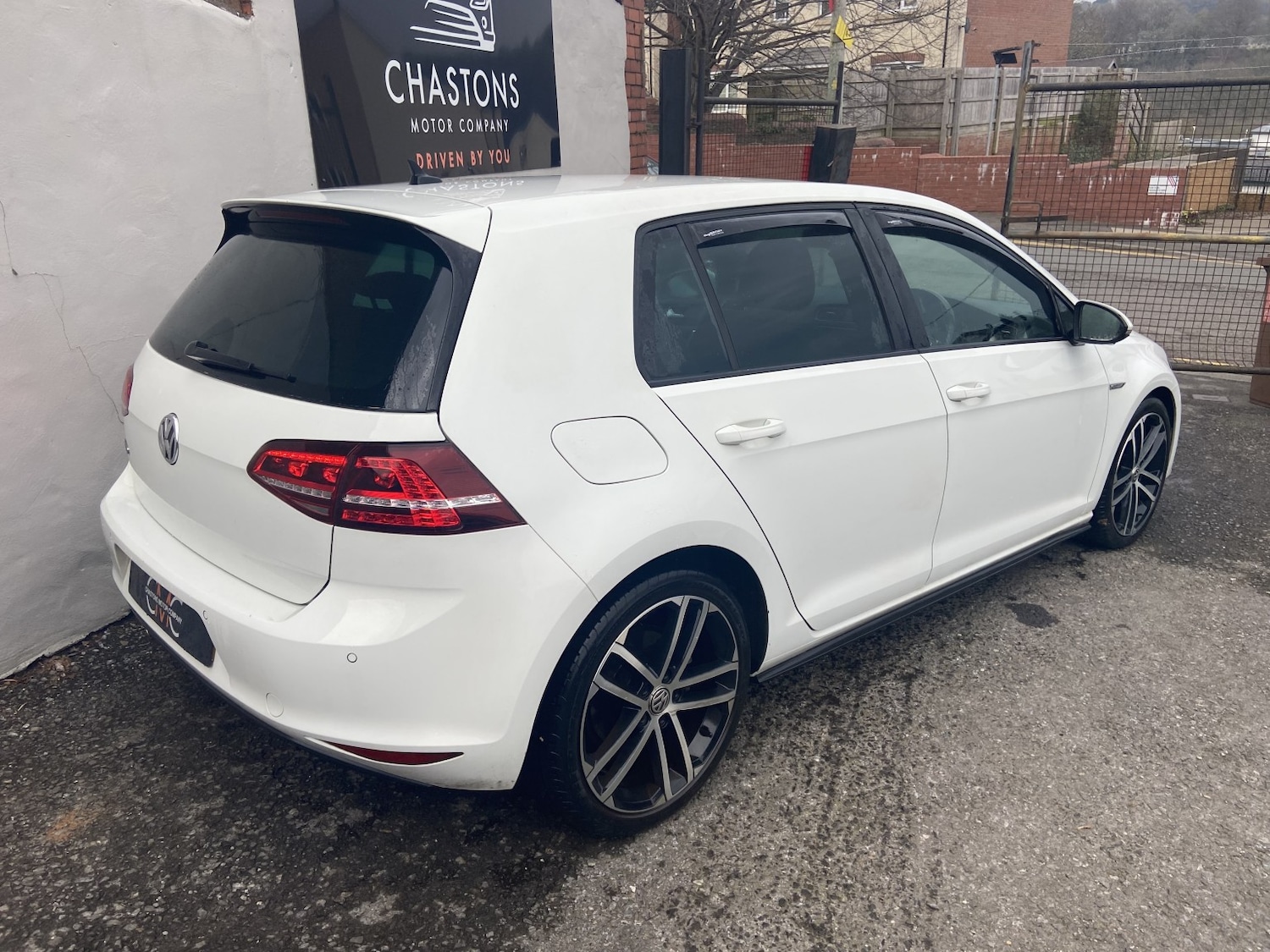 Used Volkswagen Golf 2016 for sale - 77792942: Photo 3