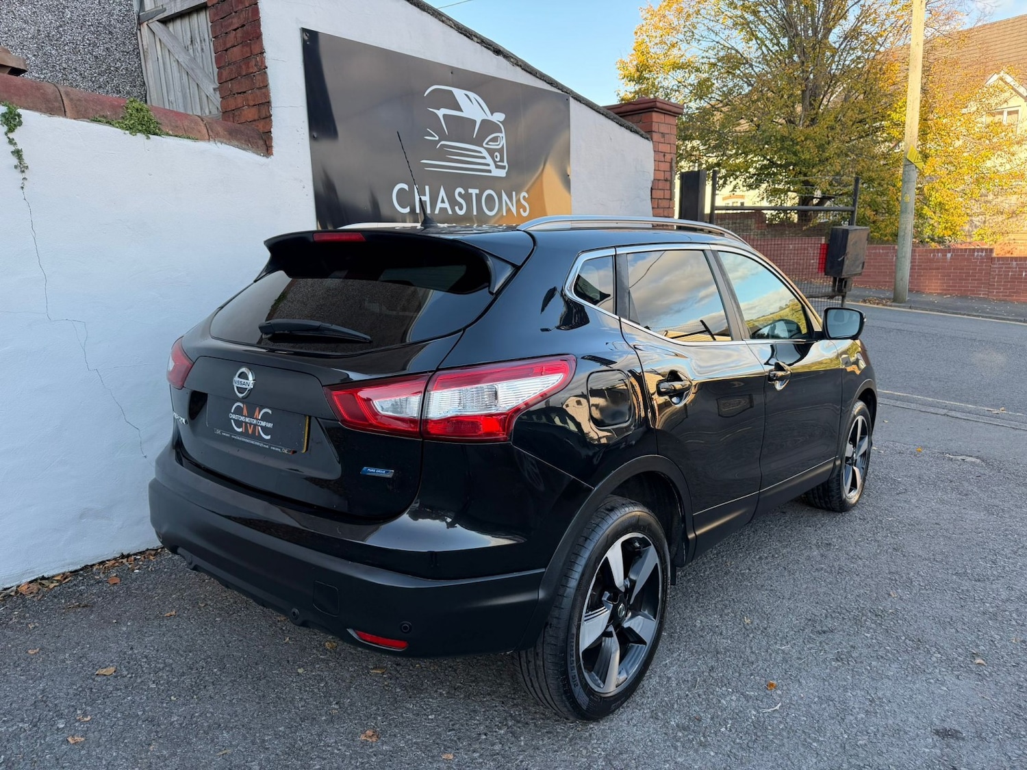 Used Nissan Qashqai 2015 for sale - 77173019: Photo 2