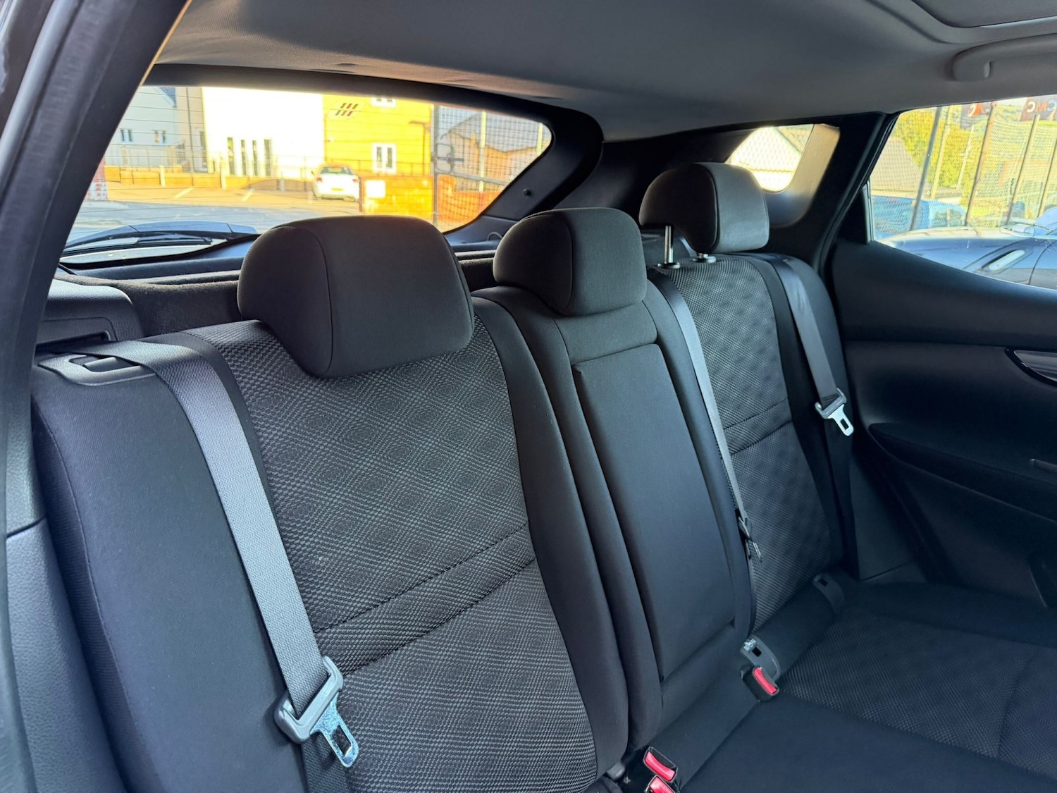 Used Nissan Qashqai 2015 for sale - 77173019: Photo 4