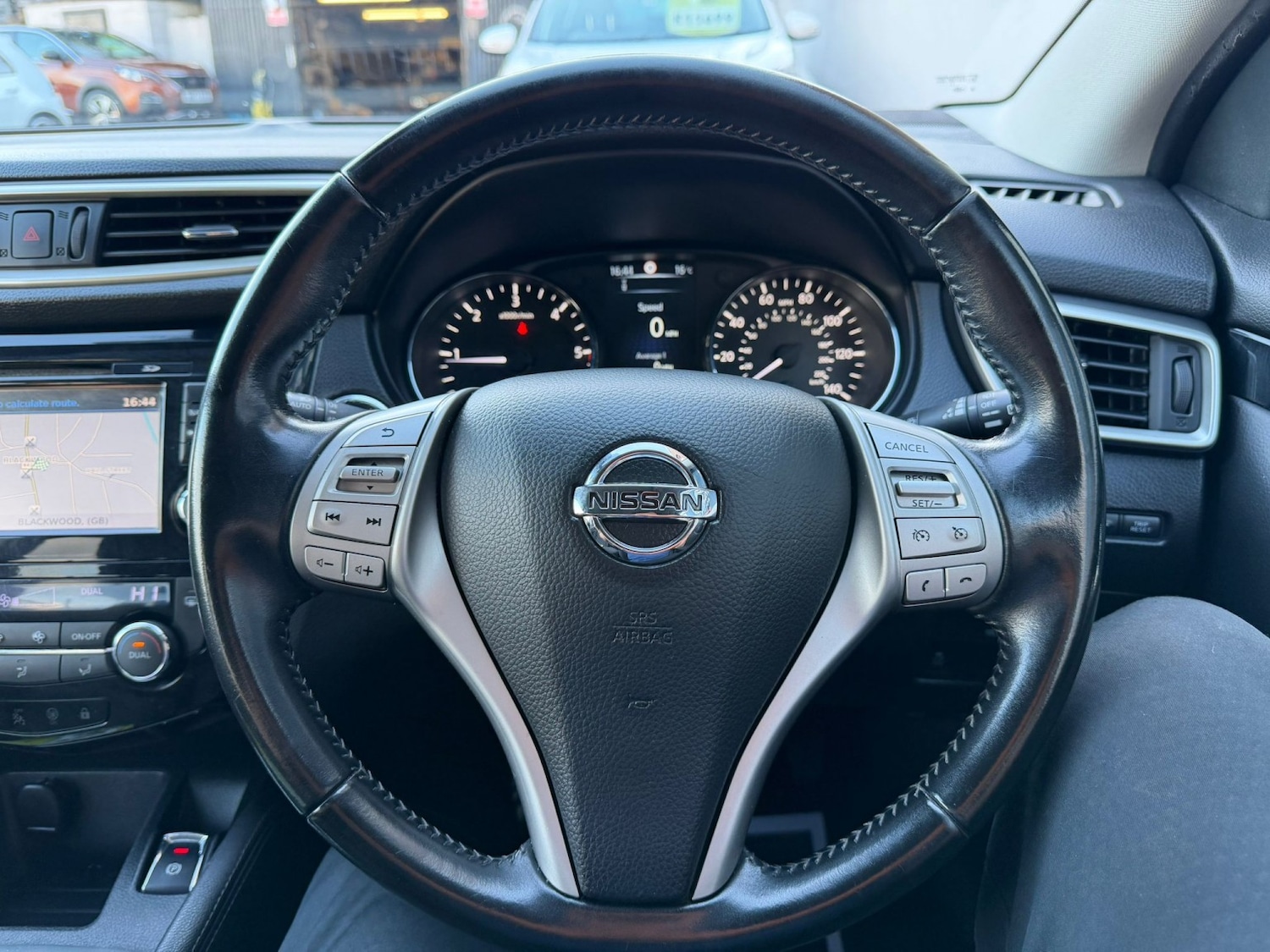 Used Nissan Qashqai 2015 for sale - 77173019: Photo 7