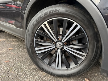 Used Volkswagen Tiguan 2018 for sale - 76687204: Photo